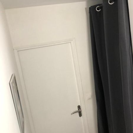 Cosy Appartement Au Plein Centre De Ruffec Ngoại thất bức ảnh