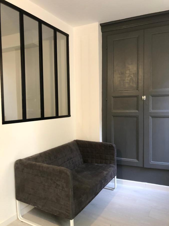 Cosy Appartement Au Plein Centre De Ruffec Ngoại thất bức ảnh